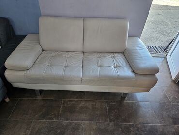 dvosed na razvlacenje polovno: Two-seat sofas, Leather, color - White, Used