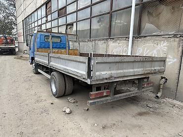 Isuzu: Isuzu NQR бортовой грузовик - Кабина: двухдверная, широкий обзор — 3