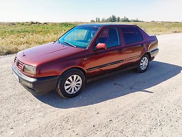 lancer 9: Volkswagen Vento: 1993 г., 1.8 л, Механика, Бензин, Седан — 6