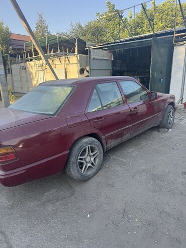 капот на марк 2: Mercedes-Benz 220: 1989 г., 2.2 л, Автомат, Бензин, Седан