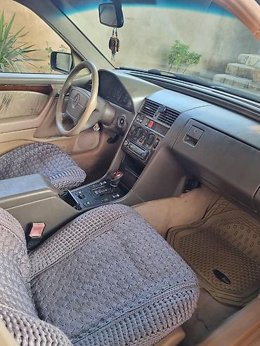 Məhsul: Mercedes-Benz sedan salonu və audio sistemi Təsvir: - Klassik lalafo.az -da Məhsul: Mercedes-Benz sedan salonu və audio sistemi Təsvir: - Klassik
