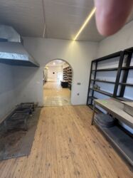 Həyət evləri və villaların satışı: 4 otaqlı, 300 kv. m, Kredit yoxdur, Orta təmir — 22