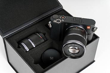 YI M1; 4K 30fps + 2 объектива f/1.8 — полный комплект. Продаю YI M1 в