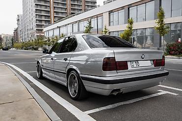 mercedes benz 2.2 diesel: BMW 5 series: 2.8 l | 1994 il Sedan — 5