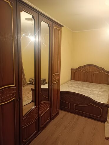 одежда для мужчин: Спальный гарнитур, Б/у, Двуспальная кровать, Беларусь, Дерево, Самовывоз, цвет - Коричневый