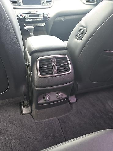 Kia: Kia Sorento: 2019 г., 2 л, Автомат, Бензин, Кроссовер — 23