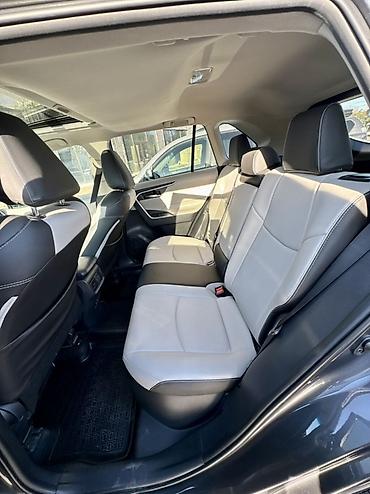 Toyota: Toyota RAV4: 2019 г., Гибрид, Кроссовер — 9