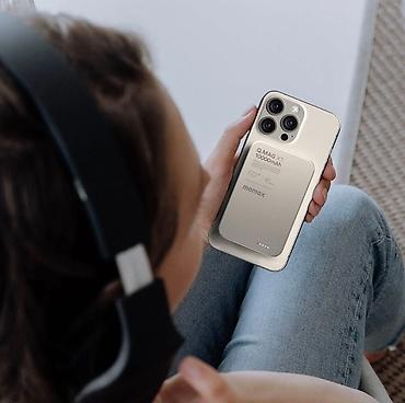 Внешние аккумуляторы: Подарок картхолдер Power bank Momax 10000mAh с MagSafe и быстрой — 12