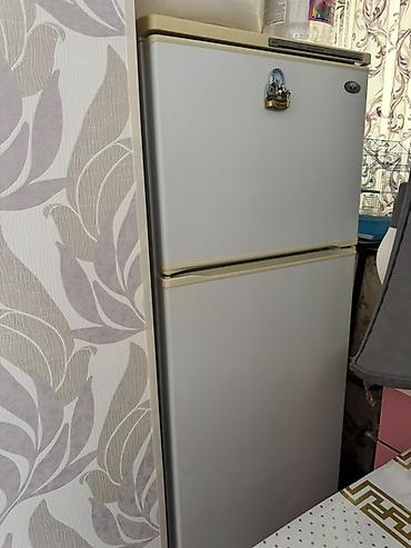 Soyuducular: İki qapılı məişət soyuducusu - Üst kamerada dondurucu bölmə, altda — 1