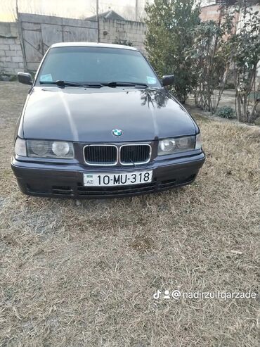 BMW 318: 1.8 l | 1992 il