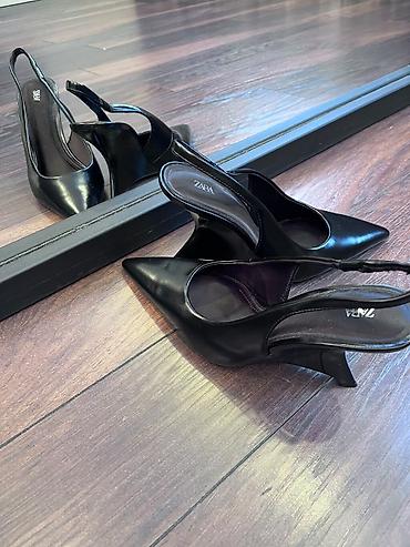 səndəl ayaqqabı: Zara ayaqqabı ölçü 39 Qıymet 55 azn 120 ye alının yenıdı — 1