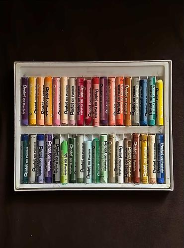 gilan pastellik parcalar: Pentel Arts yağlı pastellər – 36 rəngli dəst
1 dəfə istifadə edilib — 3