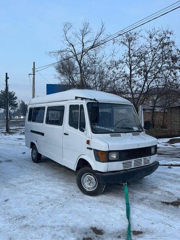 спортивный машины: Автобус, Mercedes-Benz, 1989 г., 3 л, до 15 мест