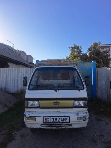 авто лизинг рассрочка: Легкий грузовик Daewoo Labo, выполненный в белом цвете. Автомобиль