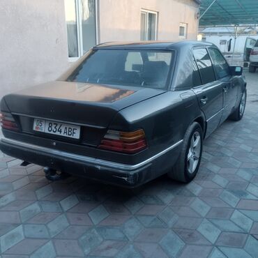 2 моно: Mercedes-Benz E-Class: 1993 г., 2 л, Механика, Дизель, Седан