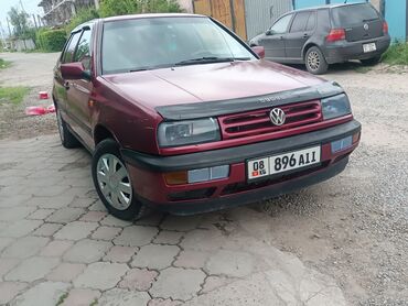 венто 1993: Volkswagen Vento: 1.8 л, Бензин