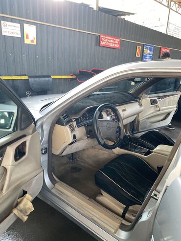 Mercedes-Benz: Mercedes-Benz E-Class: 1996 г., 3.2 л, Автомат, Бензин, Седан — 4