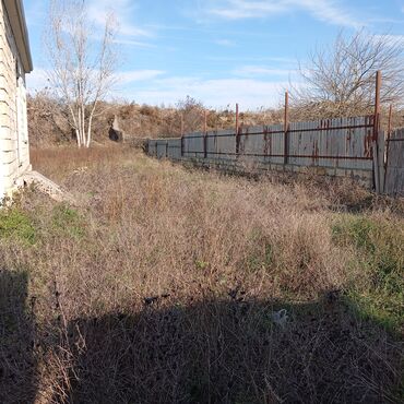 Həyət evləri və villaların satışı: Satılır: həyət evi və geniş torpaq sahesi 30 sat torpağı var 2 otaq — 12