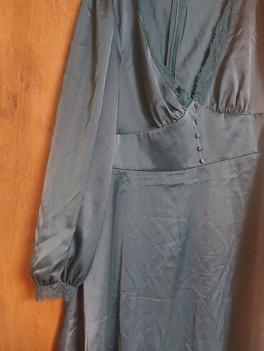 kratke haljine od satena: XL (EU 42), 2XL (EU 44), bоја - Crna, Dugih rukava