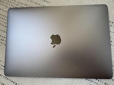 Apple MacBook Air 13 Ram: 16 GB Daxili yaddaş: 128 GB Rəng: Gümüşü