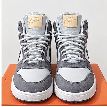 Nike visoke patike – sivo/belo - Model: visoki košarkaški stil sa