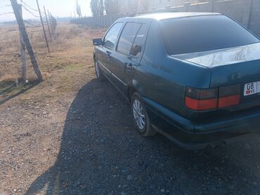 Volkswagen: Volkswagen Vento: 1995 г., Седан — 4