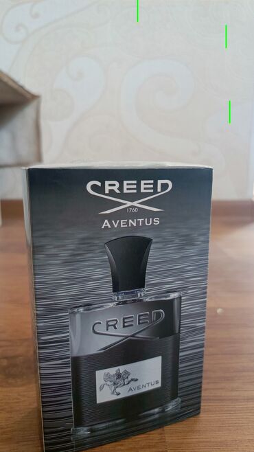 Парфюмерия: Духи Creed Aventus в упаковке. Этот аромат, созданный в 1760 году