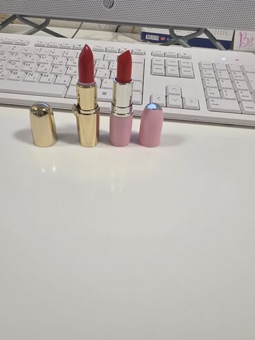 Dodaq boyası, Qırmızı