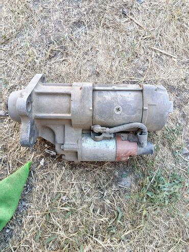 Передние фары: Передняя правая фара — 5