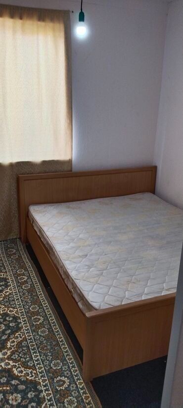 кв бишкек суточные: 1 бөлмө, Кыймылсыз мүлк агенттиги, Чогуу жашоосу жок, Жарым -жартылай эмереги бар