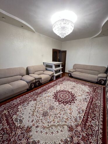 Отели и хостелы: 3 комнаты, 64 м², 106 серия, 8 этаж, Евроремонт