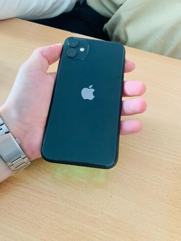 Apple iPhone: IPhone 11, Б/у, 64 ГБ, Черный, Наушники, Защитное стекло, Чехол, 77 %