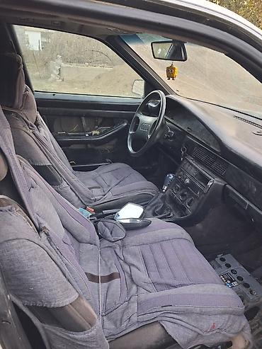 Audi: Audi 100: 1988 г., Бензин, Седан — 5