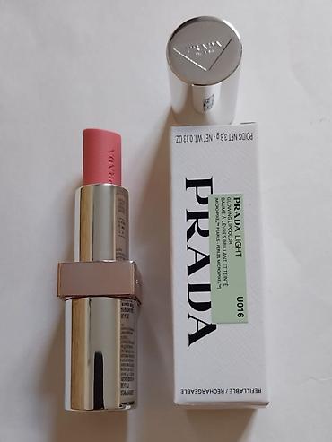 Orginal . Prada dodaq boyası . (U016). 50 azn