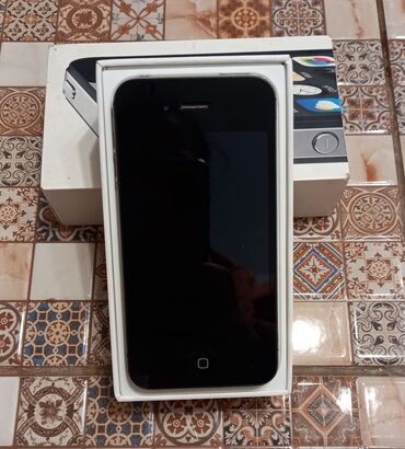 продам айфон 8: IPhone 4S, Б/у, Черный, Чехол, Коробка