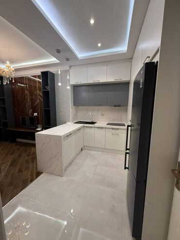 Uzunmüddətli kirayə mənzillər: Nəsimi rayonu, Nəsimi bazarının yanında 20 mərtəbəli binanın 18 ci — 17