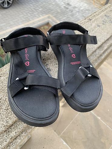 parça ayaqqabı: Qara sandalları – Paola Fashion Girl…………. …. Xüsusiyyətlər: - — 1