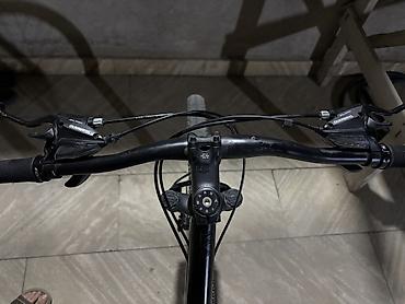 stark velo: Şəhər/trek tipli velosiped – qara rəng Texniki xüsusiyyətlər: - — 4