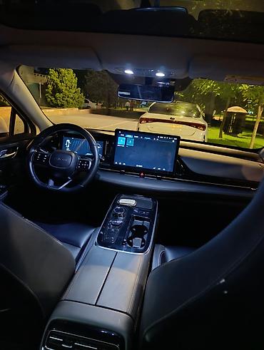 byd e1: Zeekr : | 2022 г. Седан — 1