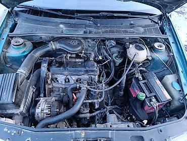 Volkswagen: Volkswagen Golf: 1993 г., 1.8 л, Механика, Бензин, Хэтчбэк — 9