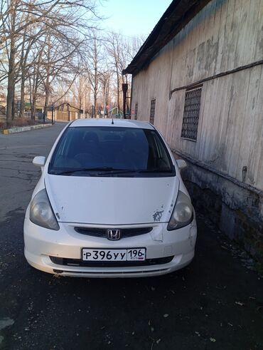 Honda: Honda Fit: 2002 г., 1.3 л, Вариатор, Бензин