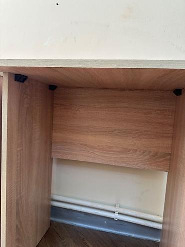Masalar: Bu masa 20 eded var ag rengide var — 2