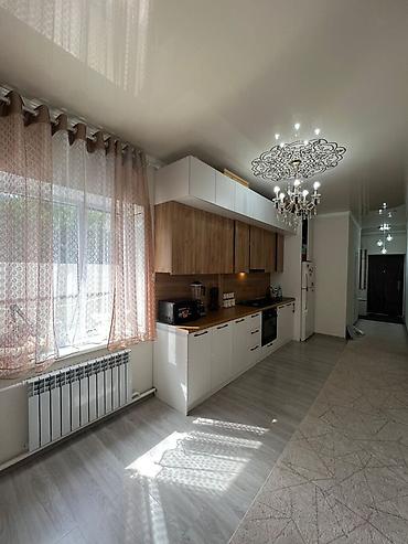 Продажа коттеджей и домов: 3 комнаты, 75 м², 225319 соток, Бишкек, Собственник — 6