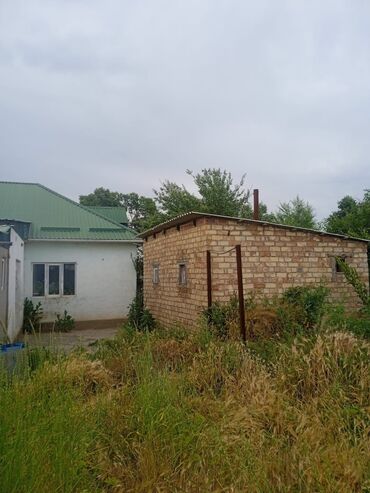 дом село маевка: 67 кв. м, 5 бөлмө, Эски ремонт