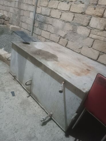 aliminium 40 litrlik su bitonu: Bak, Metal, 1000 l l, İşlənmiş, Ünvandan götürmə