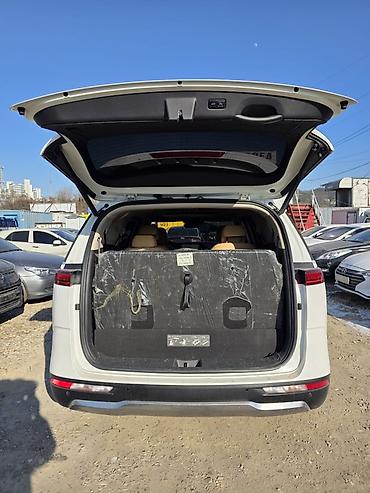 Kia: Kia Carnival: 2022 г., Минивэн — 5