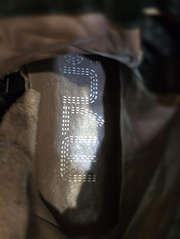 ugg bor: Original kozne cizmice cuvenog Italijanskog brenda. Par puta obuvene — 6