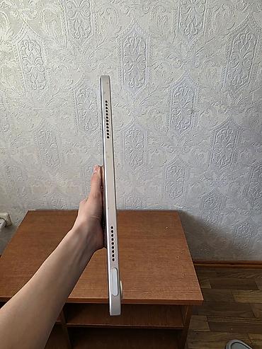 hard disc: Планшет, Apple, память 256 ГБ, Wi-Fi, Б/у, Классический цвет - Серебристый — 1