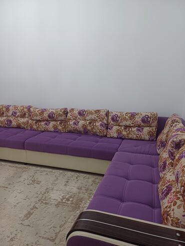 мебель кухня: Угловой диван, цвет - Фиолетовый, Б/у