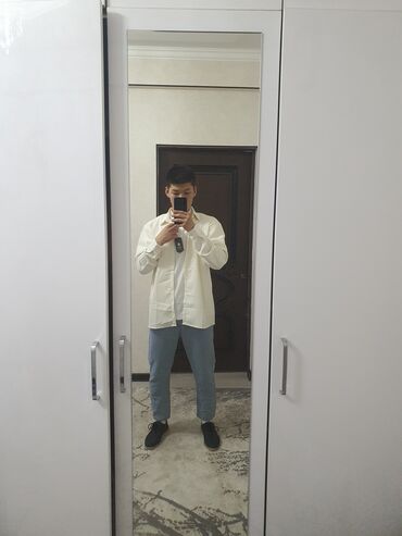 джинсы свитер: Новый сет 4в1 хорошего качества отдельно продаётся Белая обувь-1500сом